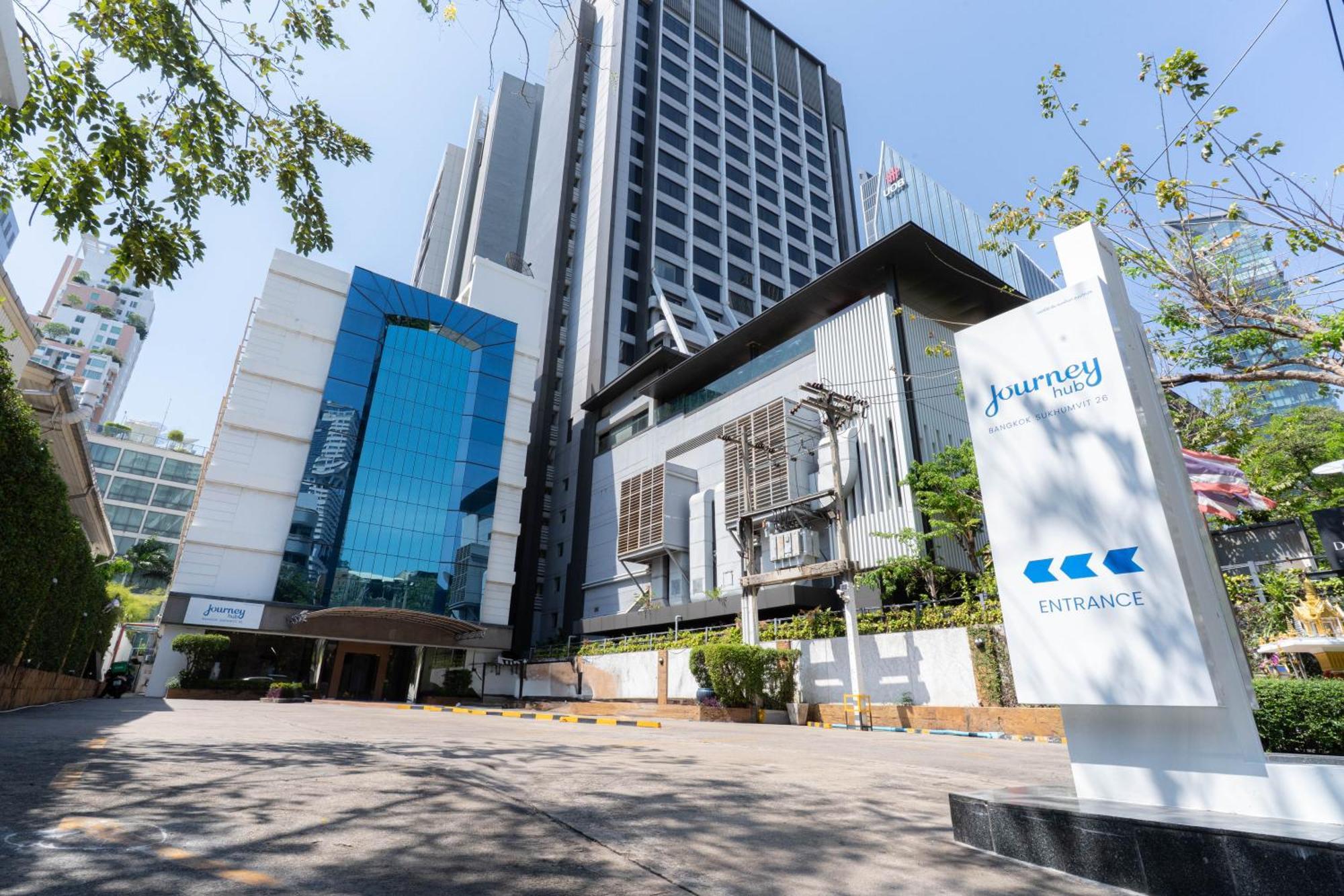 Journeyhub Sukhumvit 26, Bangkok - Formerly St James Hotel Exterior photo
