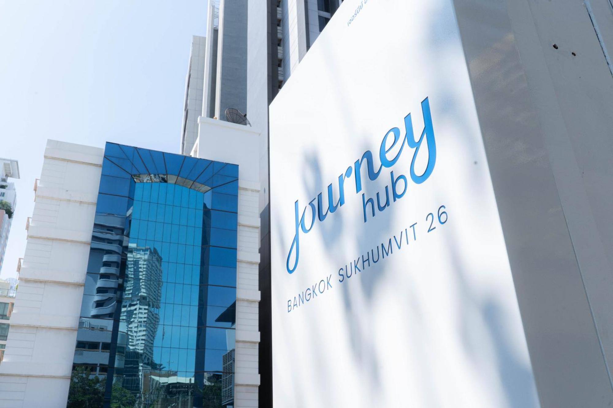 Journeyhub Sukhumvit 26, Bangkok - Formerly St James Hotel Exterior photo